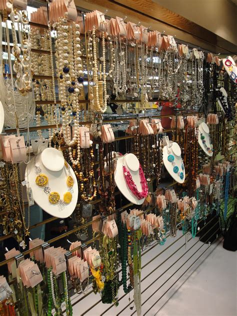 luxury jewelry consignment outlet